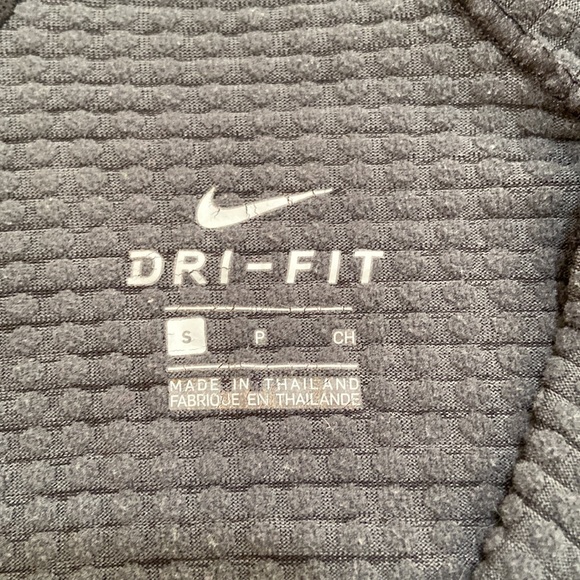 NIKE Dri Fit Men Long Sleeve Top Size S - Picture 8 of 9